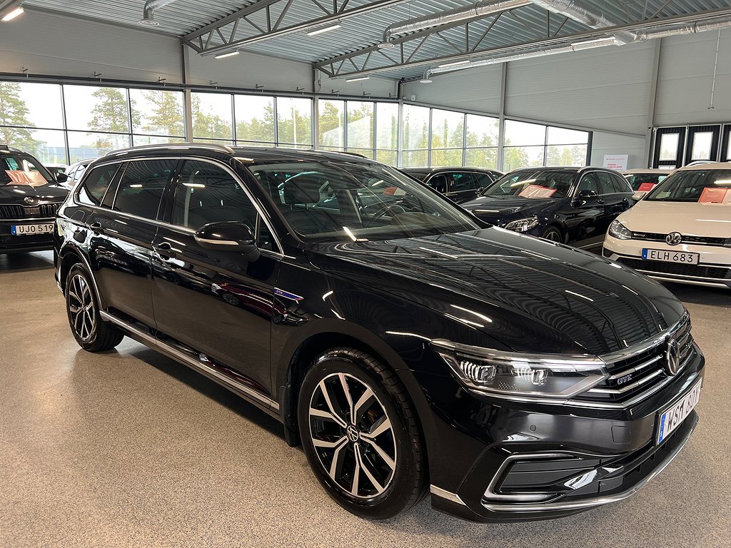 Volkswagen Passat Sportscombi GTE Cockpit Executive IQ Light