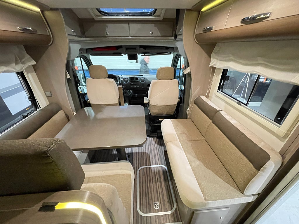 Adria Matrix Supreme 687 SL / ALDE / Taksäng / Solcell /Ugn /  - Adria