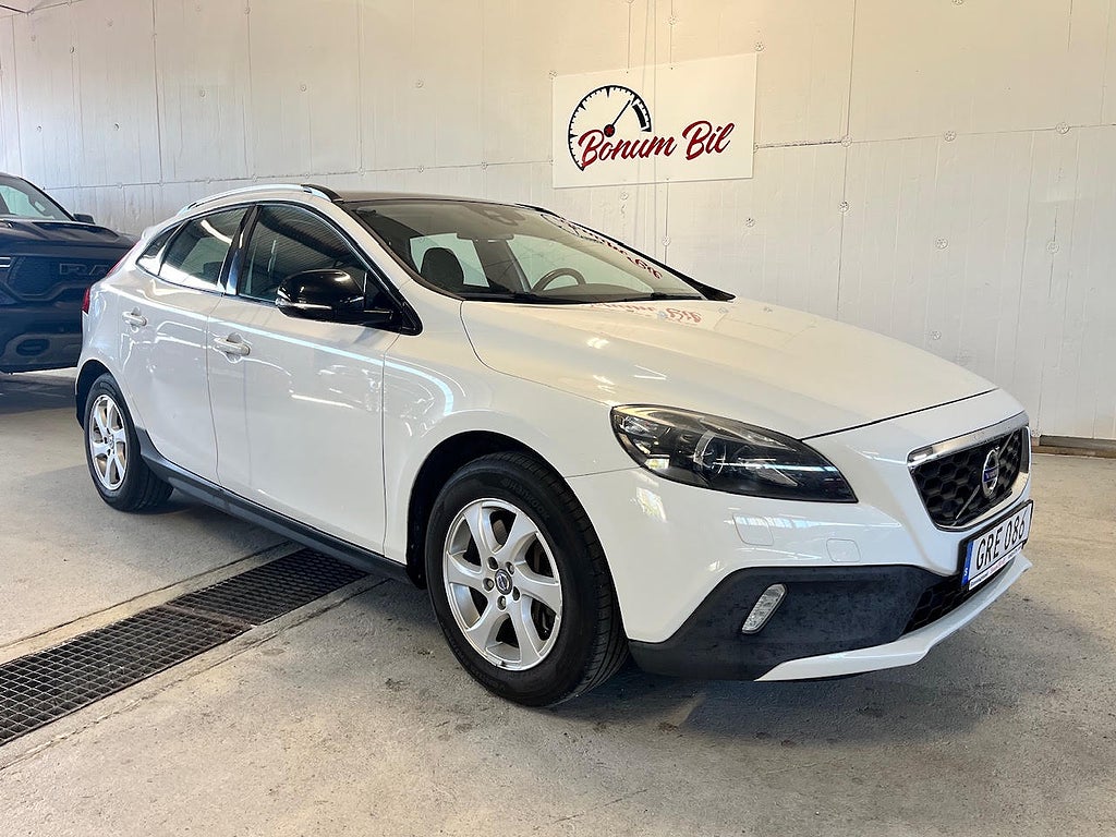 Volvo V40 Cross Country D3 Momentum Euro 5 Nyservad