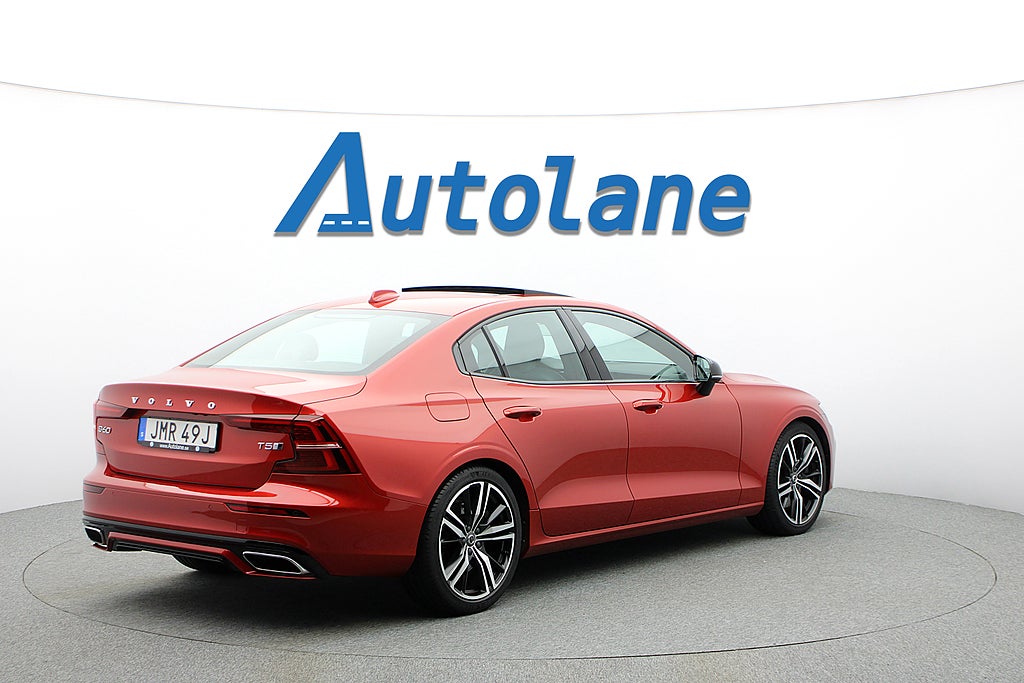 Volvo S60 T5 AWD R-Design, 360°, Panorama HUD, H/K, BLIS 250hk