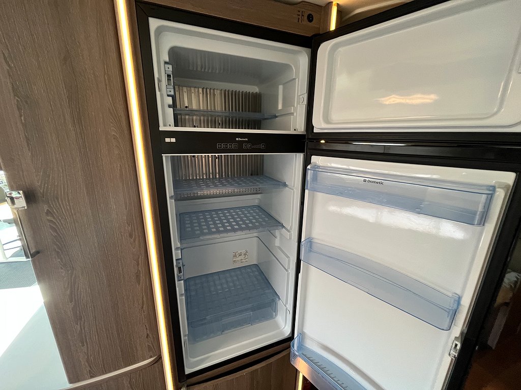 Kabe Royal 780 BGXL / Barnkammare / ALDE / Mover / Förtält - Kabe