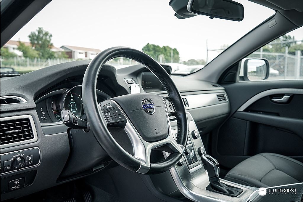 Volvo XC70 D4 AWD Momentum 181hk / 1 Ägare / Kamrem bytt