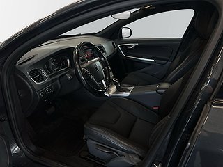 Volvo V60 Cross Country D3 Momentum S&V-hjul/Drag/Värmare