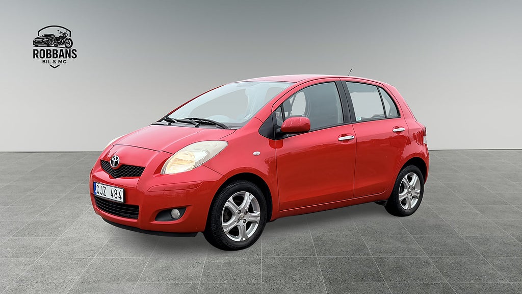 Toyota Yaris 5-dörrar 1.33 Dual VVT-i Nybesiktad Apple Carplay