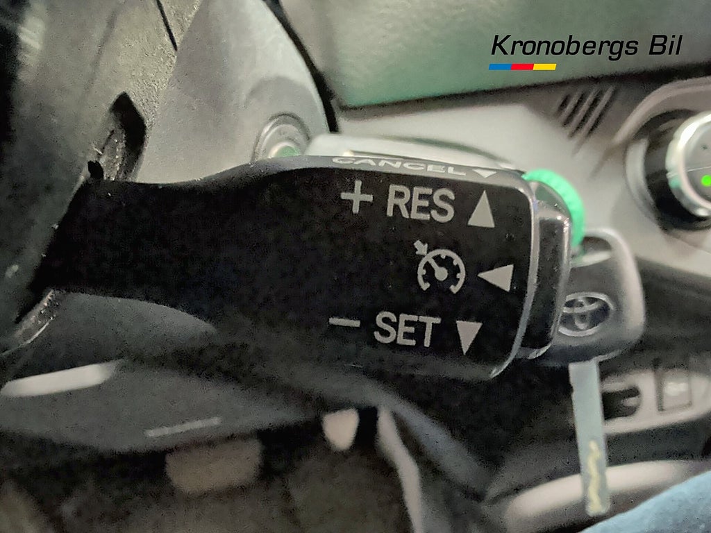 Toyota Yaris Hybrid Active 101 hk Automat  – bild 16