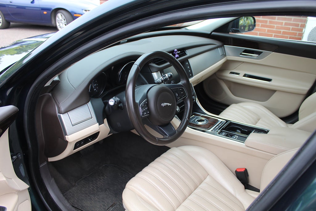 Jaguar XF 30d Automatic, 300hp, 2017