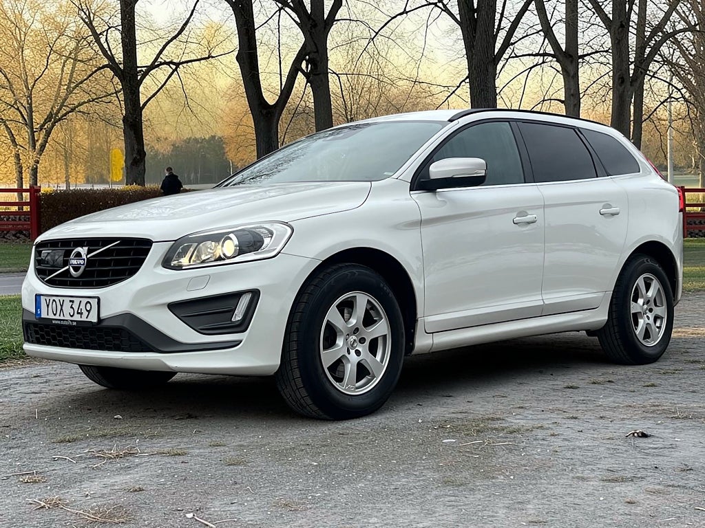 Volvo XC60 D4 AWD Geartronic R-Design Euro 6 (Nybesiktigad)