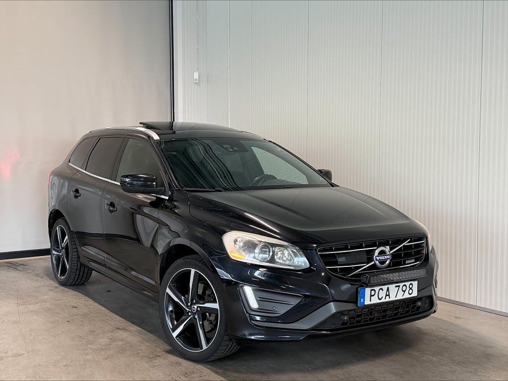 Volvo XC60 D5 AWD 215hk R-Design / BLACK R / DVD / Se Spec!