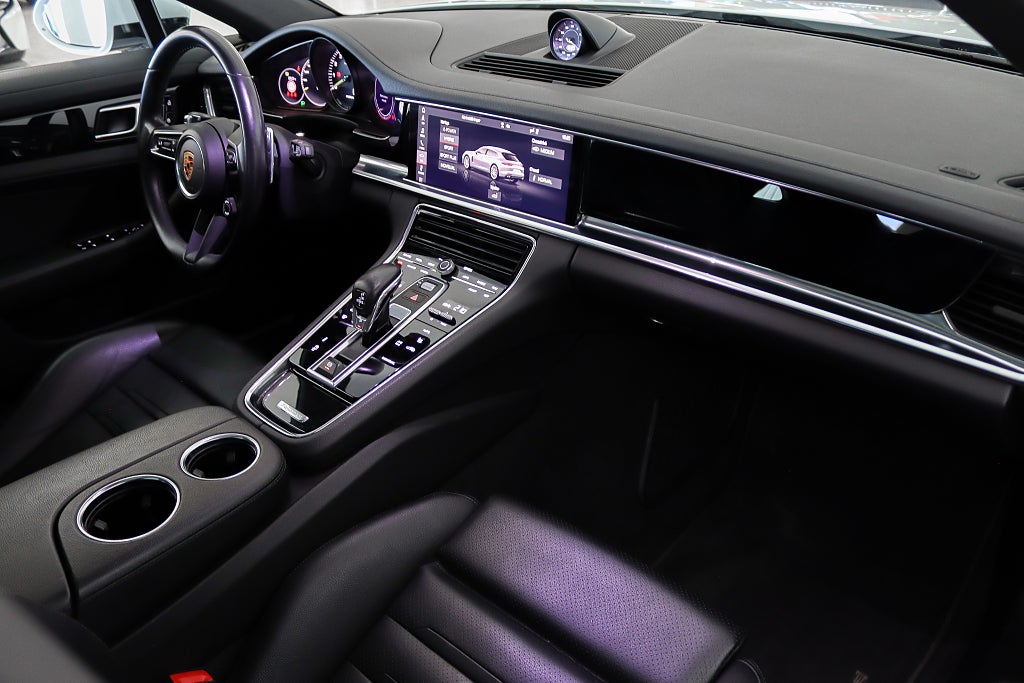 Porsche Panamera 4 E-Hybrid Sport Turismo Facelift PASM Pano Bose