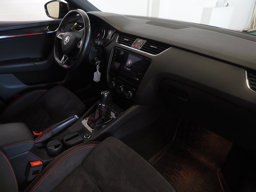 Skoda Octavia Kombi 2.0 TDI 4x4 RS Premium Drag B-Kam D-Värm 2018