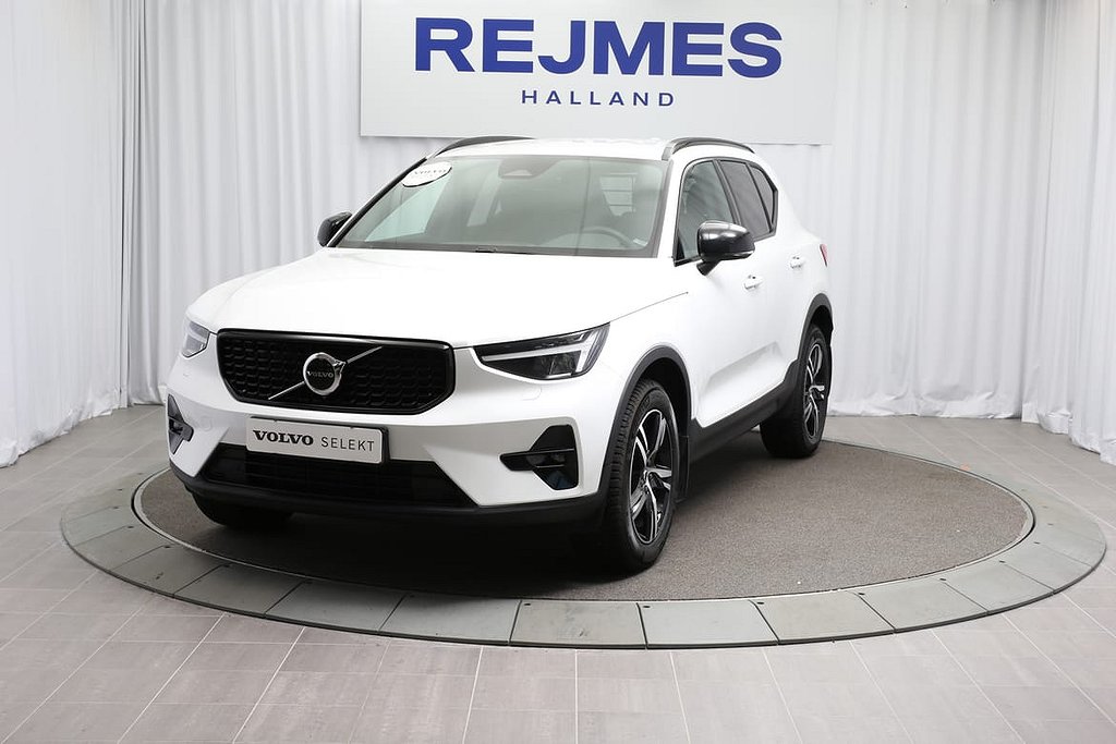 Volvo XC40 B4 FWD Bensin Plus Dark Drag Motorstol Förarstöd