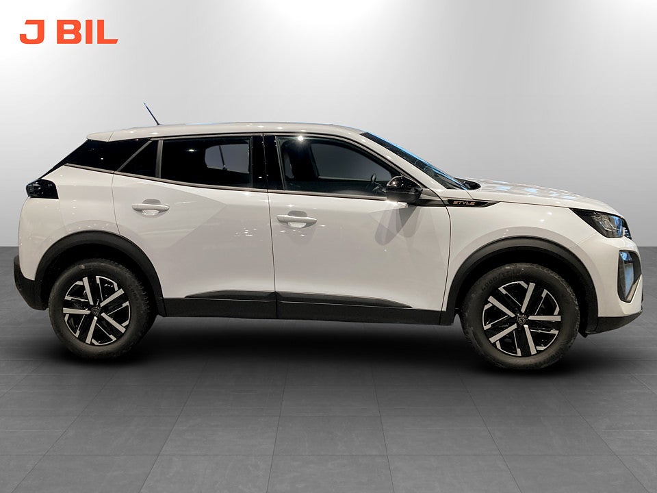 Bild på Peugeot 2008 Style Hybrid 1.2 PT Aut BACKSENSORER 145hk