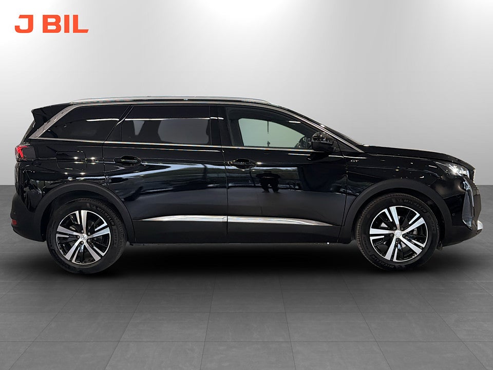 Bild på Peugeot 5008 GT 1.2 PT 130hk Aut 7-SITS B-KAMERA CARPLAY