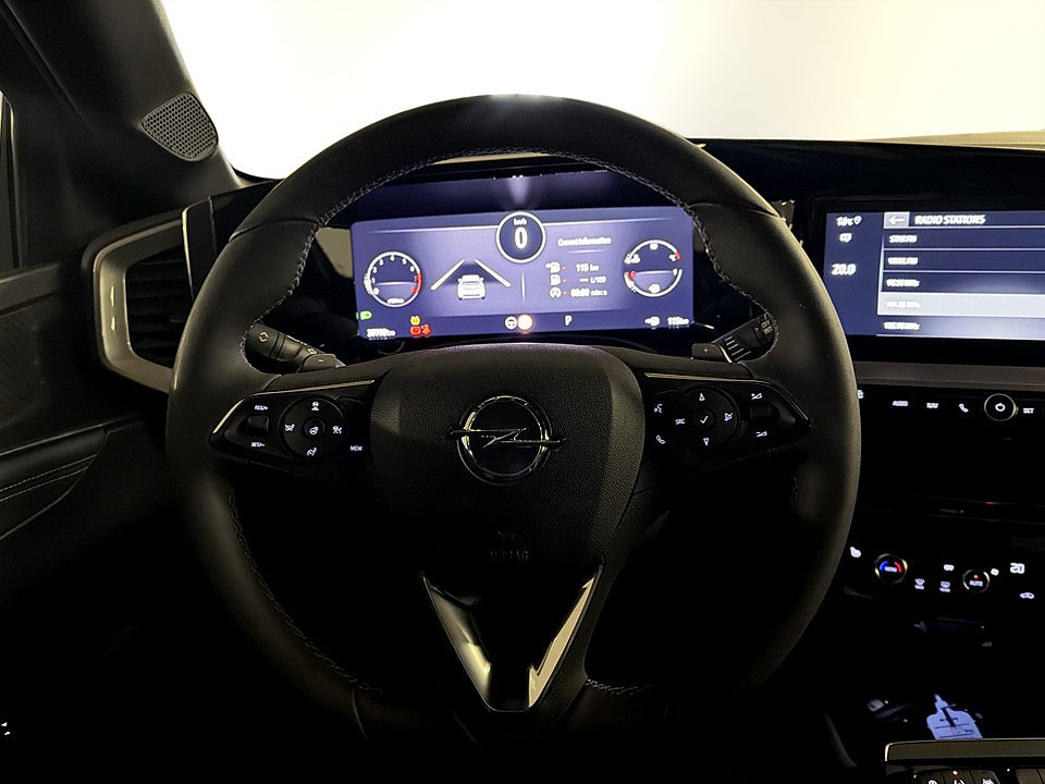 Bild på Opel Mokka Ultimate 1.2 PT 130hk Aut B-KAMERA CARPLAY