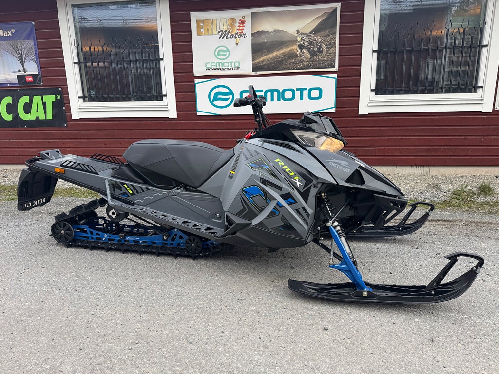 Arctic Cat RIOT 8000 146” -20