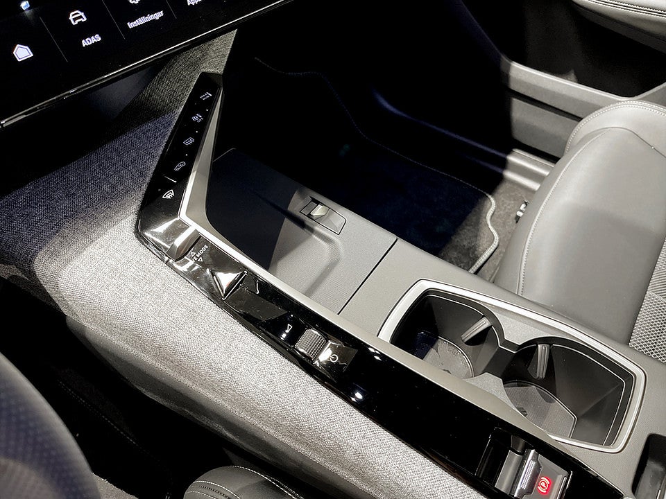 Bild på Peugeot 5008 GT Hybrid 145hk Aut 7-SITS B-KAMERA NAVI