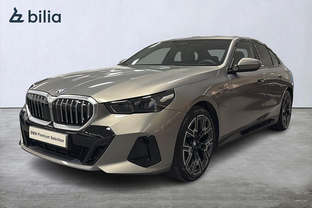 BMW 530e xDrive M-sport Business | Drag | 20" | B&W | 360