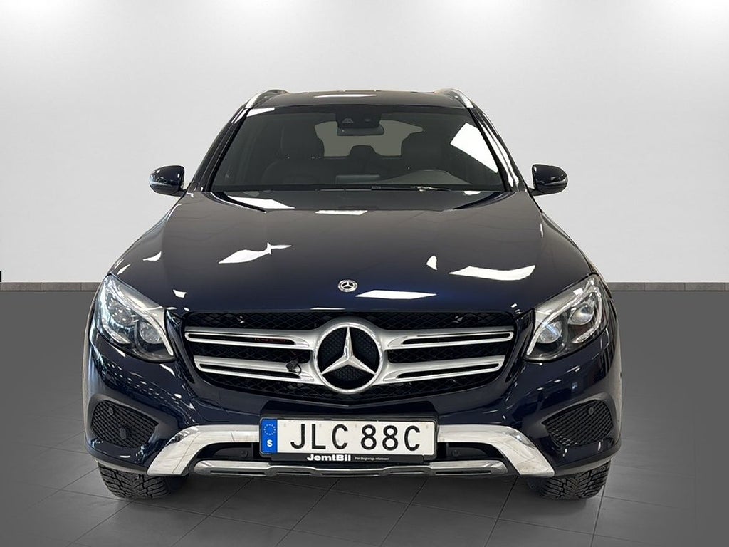 Mercedes-Benz GLC 220d 2019 - miniatyr 3