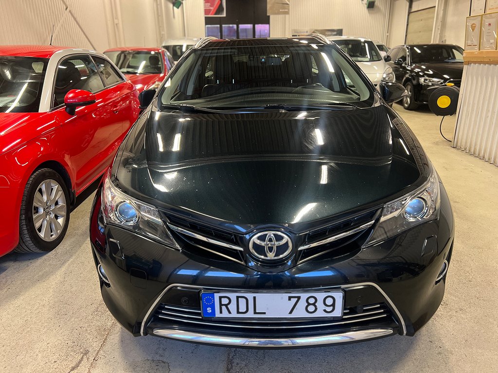 Toyota Auris Touring Sports 1.6 Valvematic Executive En Ägare