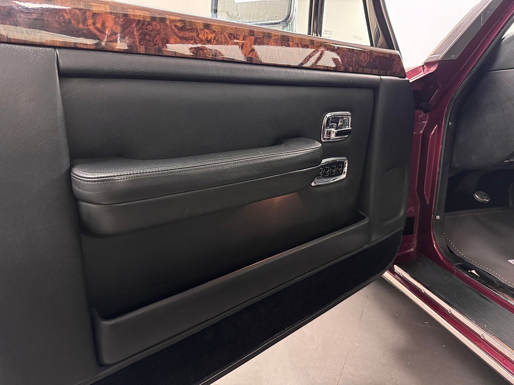 Rolls-Royce Silver Spur 1988 - miniatyr 16
