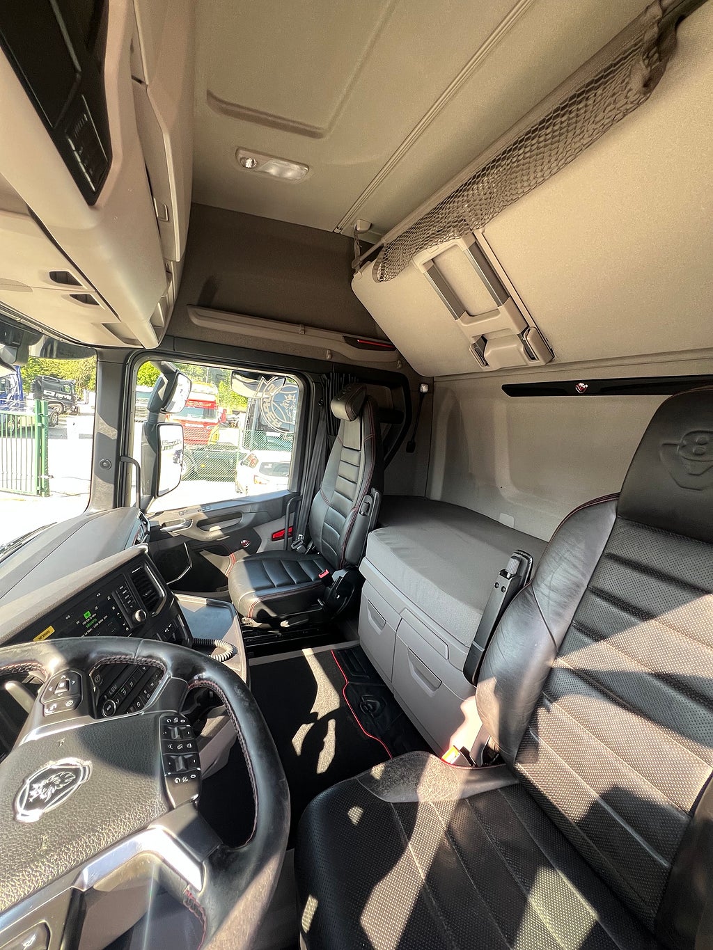 Scania R650 6x2 Lastväxlare, Euro 6