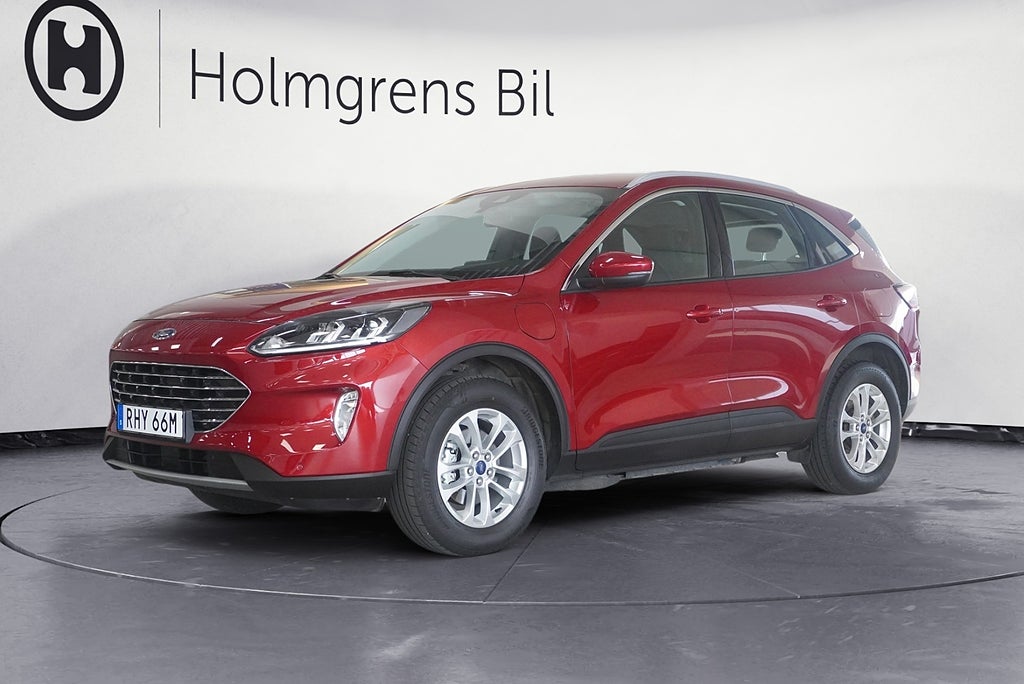 Ford Kuga PHEV Titanium Vinterpaket | Ränta 3,95%