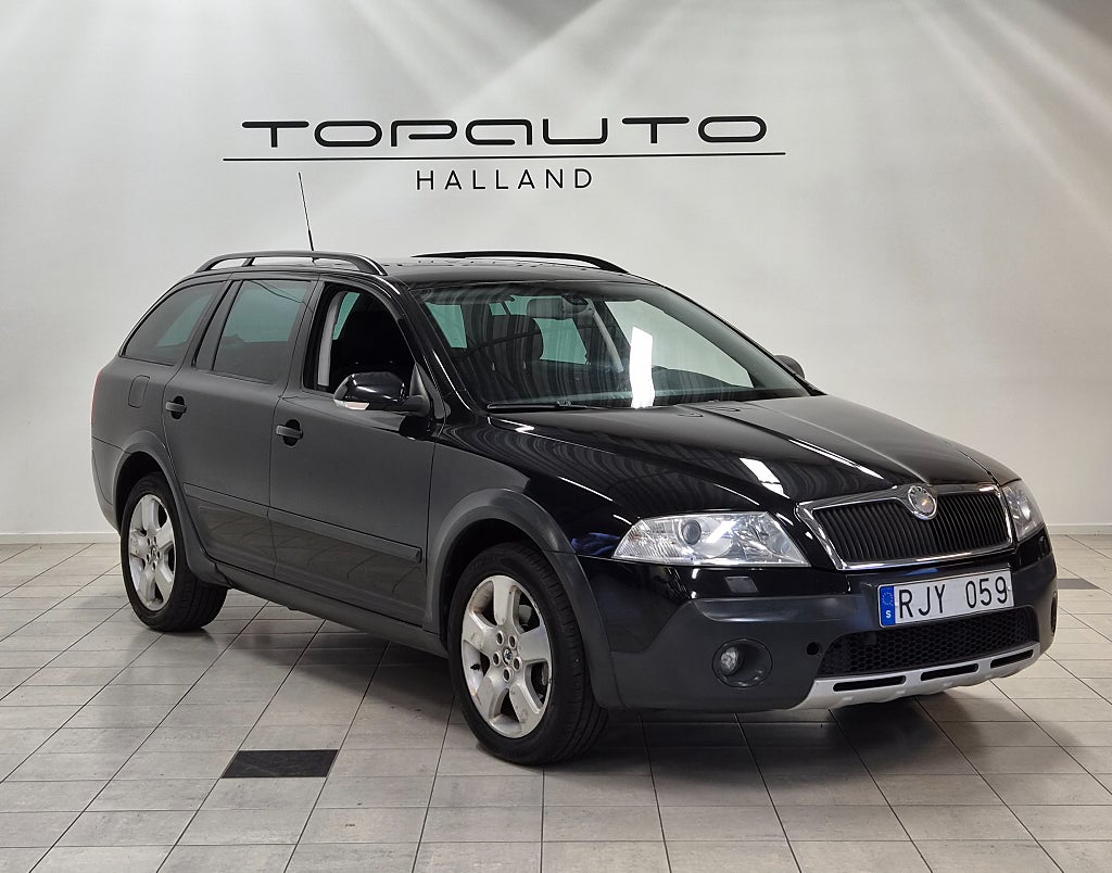 Skoda Octavia Scout 2.0 150hk FSI 4x4 |Dragkrok|Farthållare|1.95% Ränta