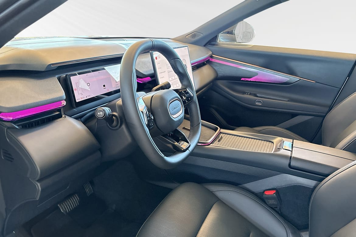 Lynk & Co 08 Core PHEV 2025, bild 6/10