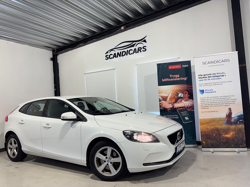 Volvo V40 T2 Business Euro 6 NYKAMREM NYBESIK NYSERV P-SENSOR