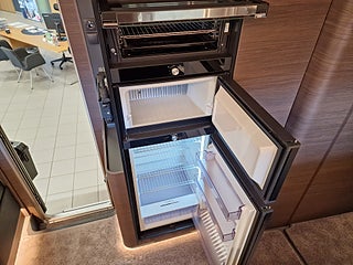 Husbil-integrerad Adria SUPER SONIC 890 LL 17 av 27