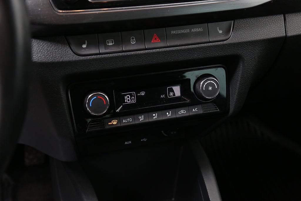 Skoda Fabia 1,2 TSI Style 90hk Kombi Motorvärmare 2016