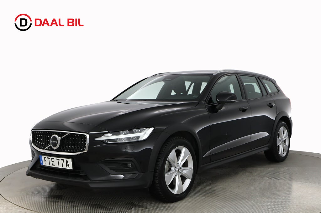 Volvo V60 Cross Country B4 AWD 197HK CORE VÄRMARE B-KAMERA NFC NAVIGATION 