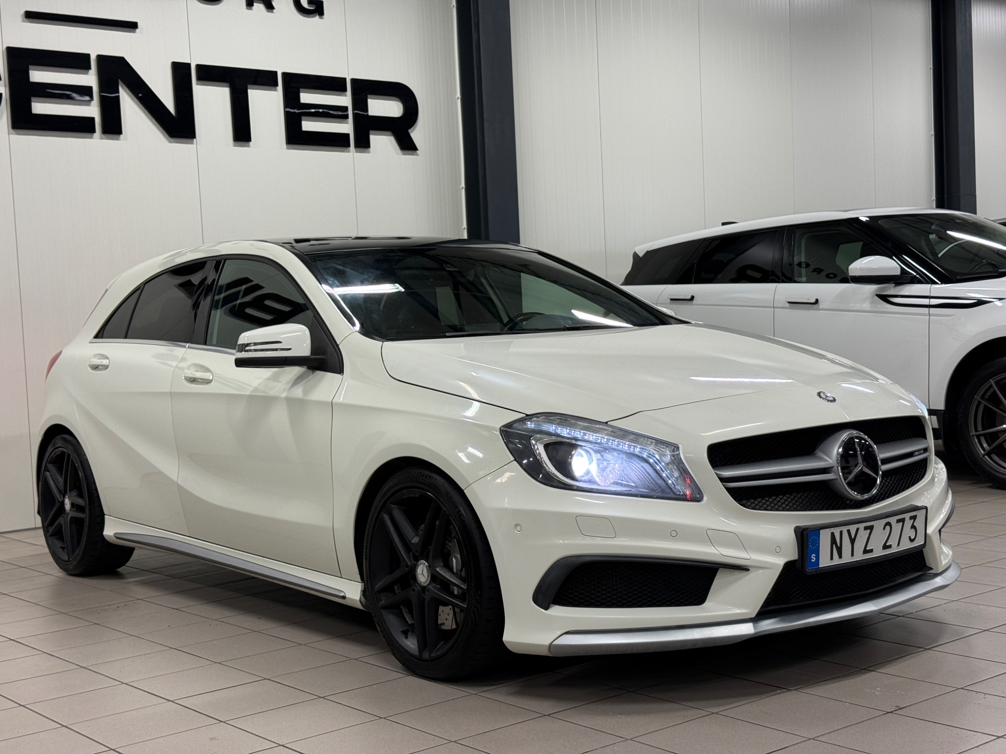 Mercedes-Benz A 45 4MATIC 360hk 2014, bild 4/35