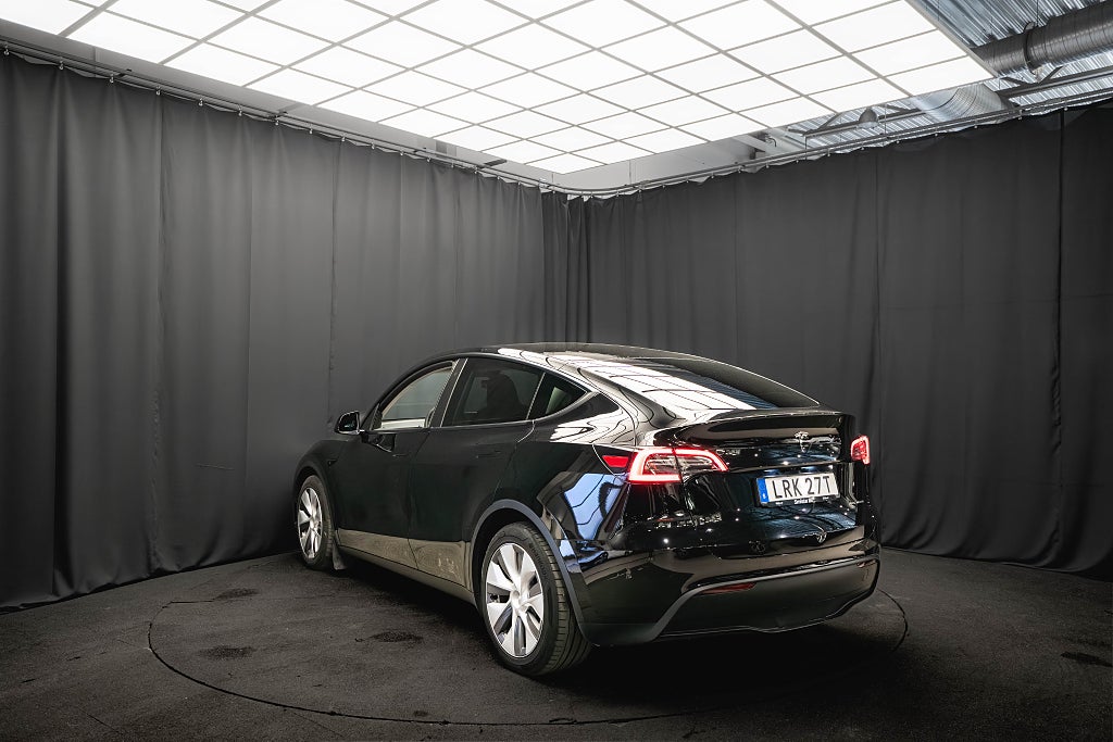 Tesla Model Y Long Range AWD DRAG PANO LÄDER 1-ÄGARE BATTERITEST MOMS