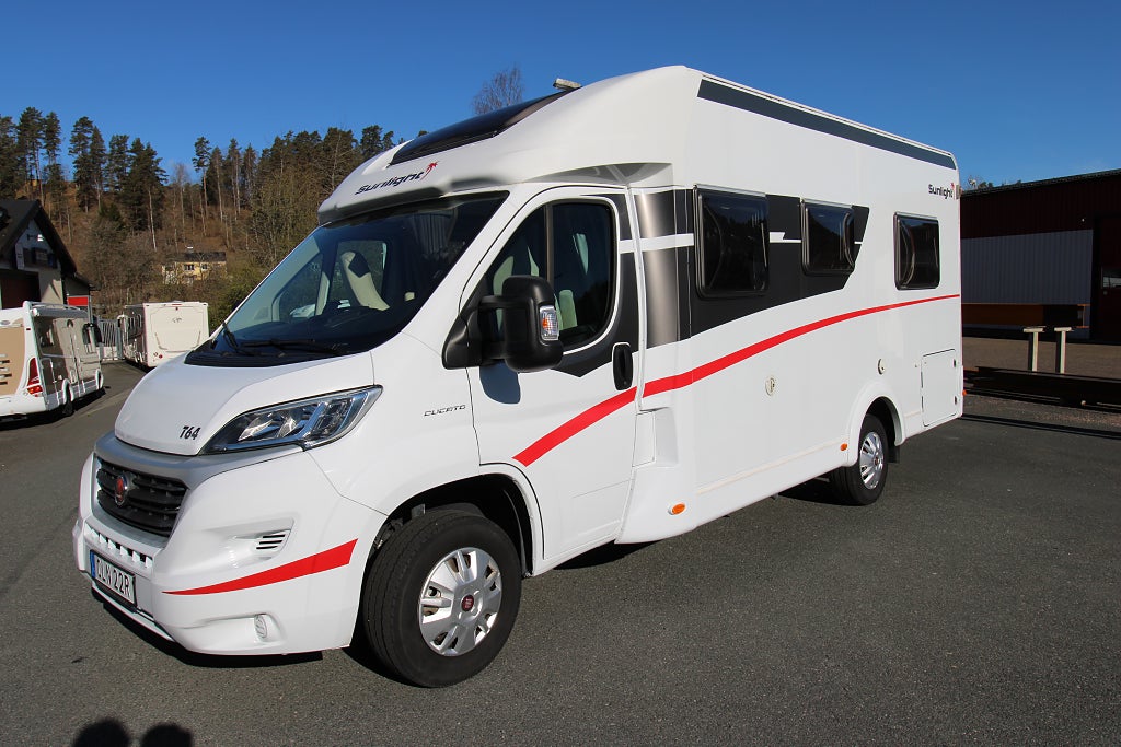 Sunlight T 64  Taksäng 3500 kg 1 Års garanti B-kort för alla