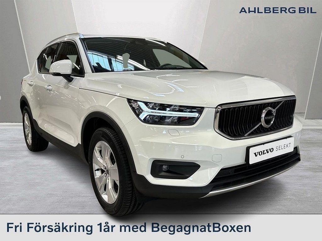 Volvo XC40 T2 FWD Momentum Advanced, Förarstöd, Navigation Pro, Parkeringss