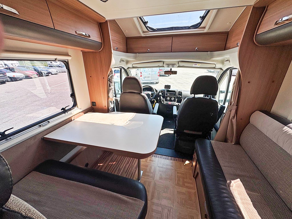 Adria Matrix M 590 SG - 3500kg, Taksäng