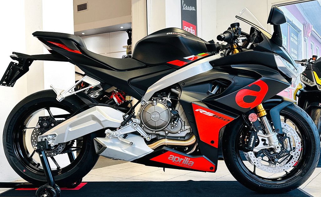 Aprilia RS660 Racing Black 