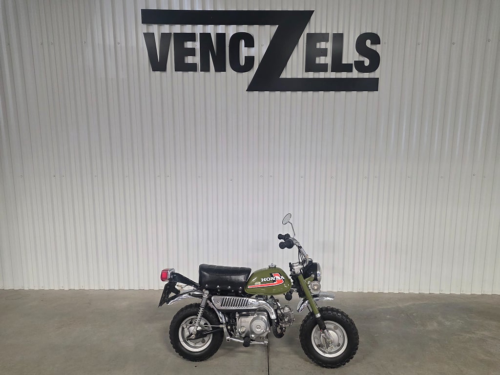 Honda Z50J Monkey Bike Enast 100 mil 1 ägare Mycket fin