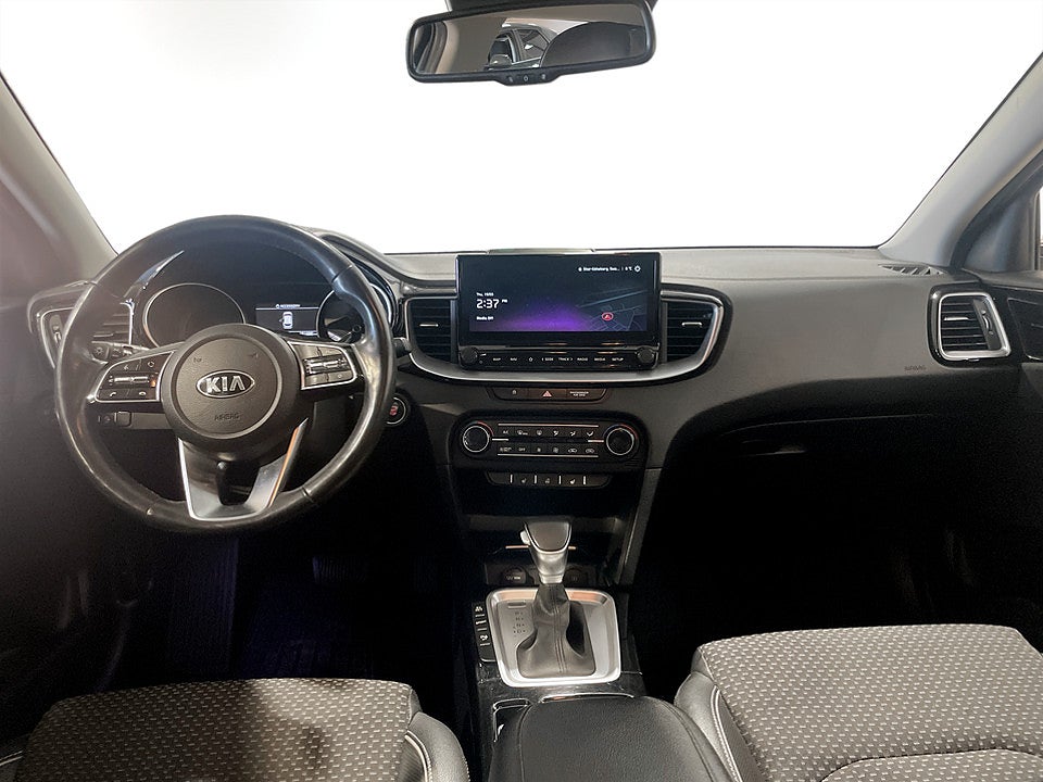 Bild på Kia Ceed SW PHEV 141hk B-KAMERA CARPLAY RATTVÄRME