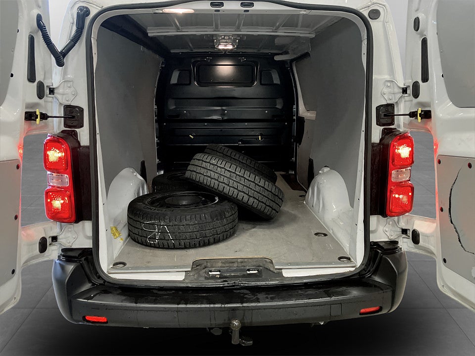 Bild på Opel Vivaro Business 2.0 BHDi 145hk Aut L3 DRAG P-SENSORER