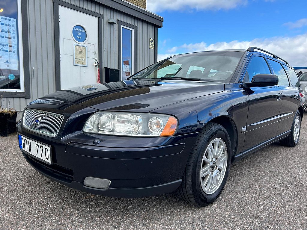 Volvo V70 2.4 Automat *Nybesiktigad / Business paketet*