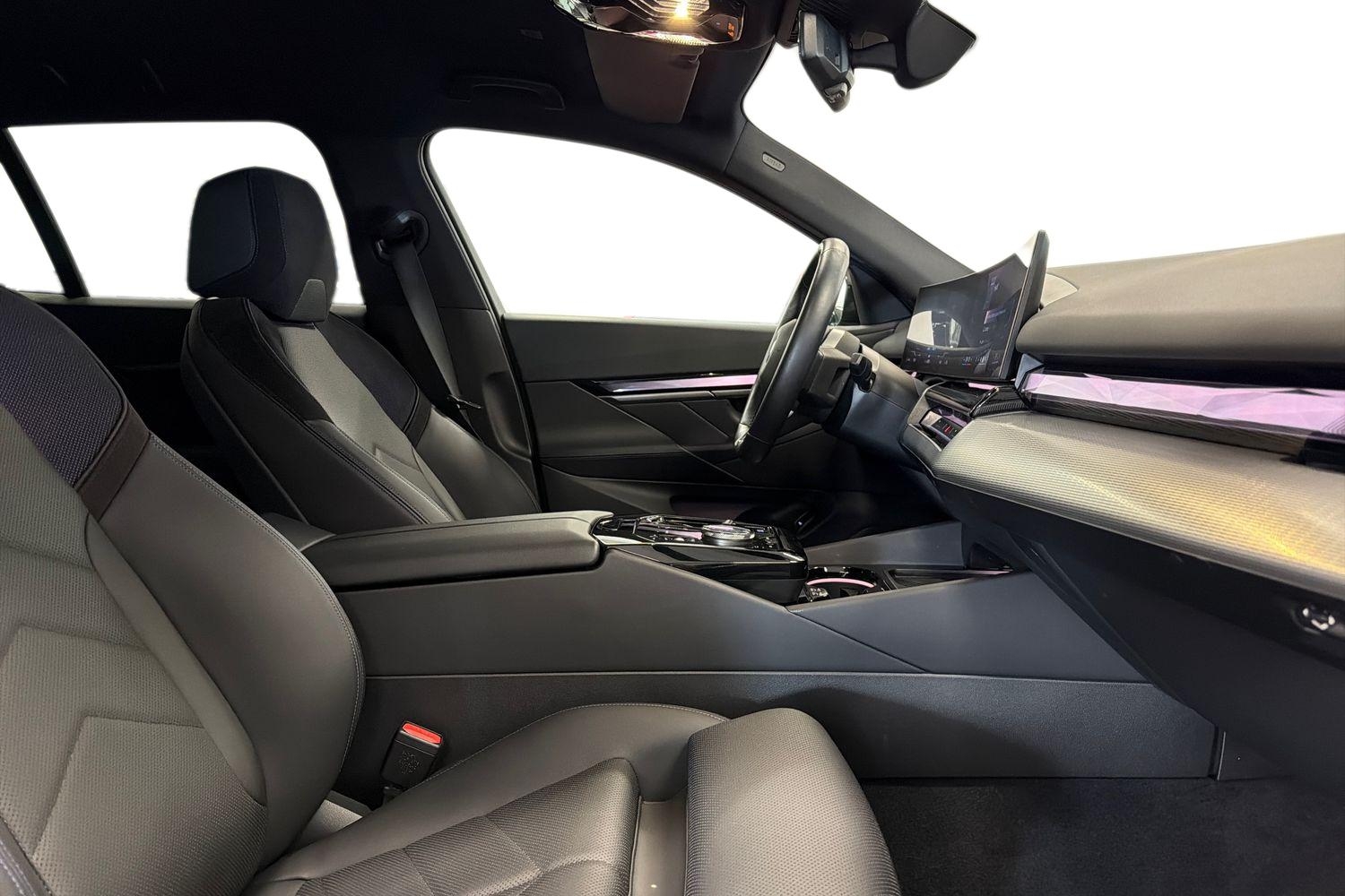 BMW i5 eDrive 40 Touring M-sport 2025, bild 6/47