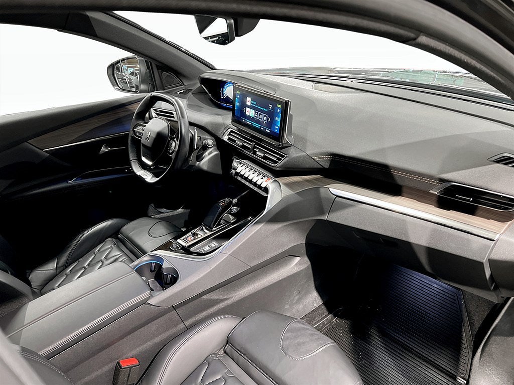 Bild på Peugeot 3008 GT Ultimate Hybrid4 300hk Aut AWD - skinn, Drag