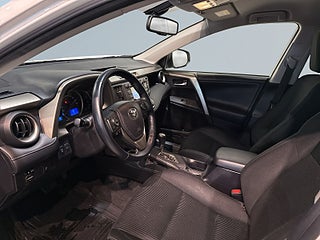 Toyota RAV4 2.0 AWD Edition Feel Kamera Drag Mvärm GPS S/V-hjul – bild 7