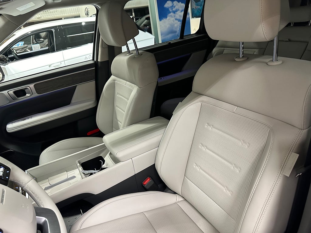 Hyundai Santa Fe Advanced AWD PHEV 252hk 2,49% RÄNTA thumbnail