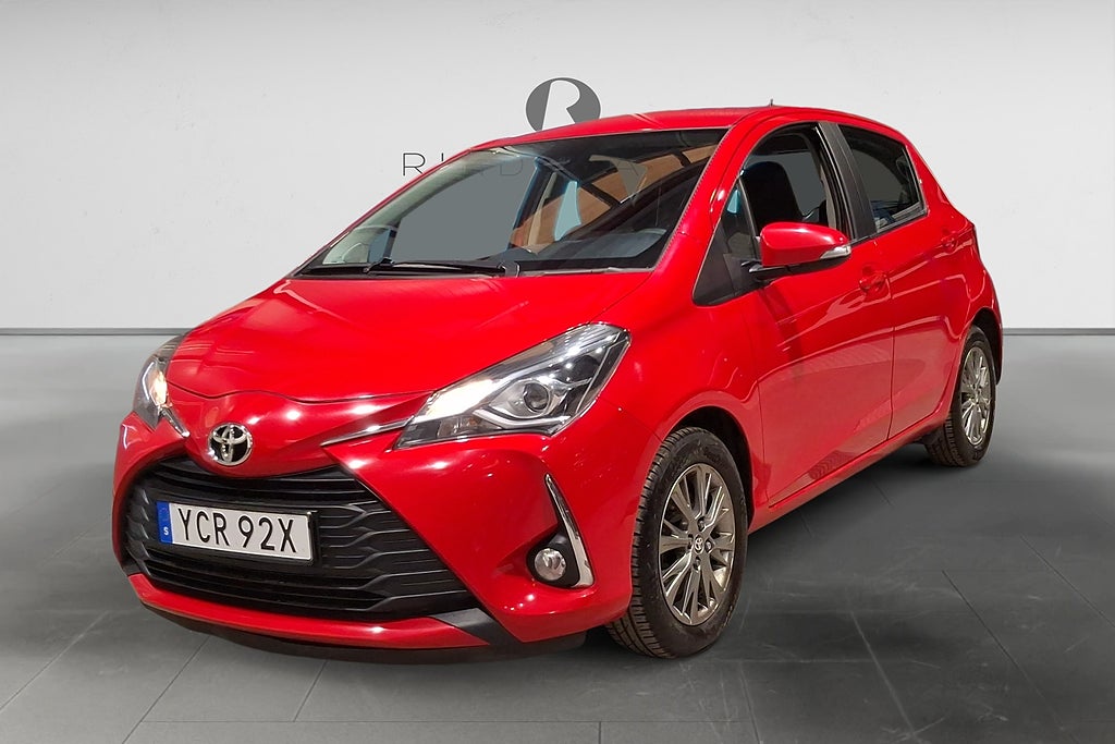 Toyota Yaris 1.5 VVT-iE 111 HK ACTIVE B-KAMERA 8700MIL 0.43L/MIL