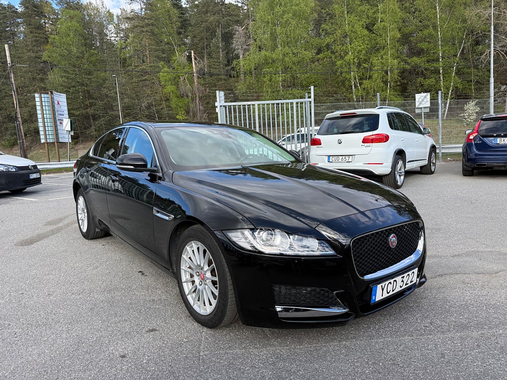Jaguar XF 20d 180hk Automat Navi Välvårdad Euro 6