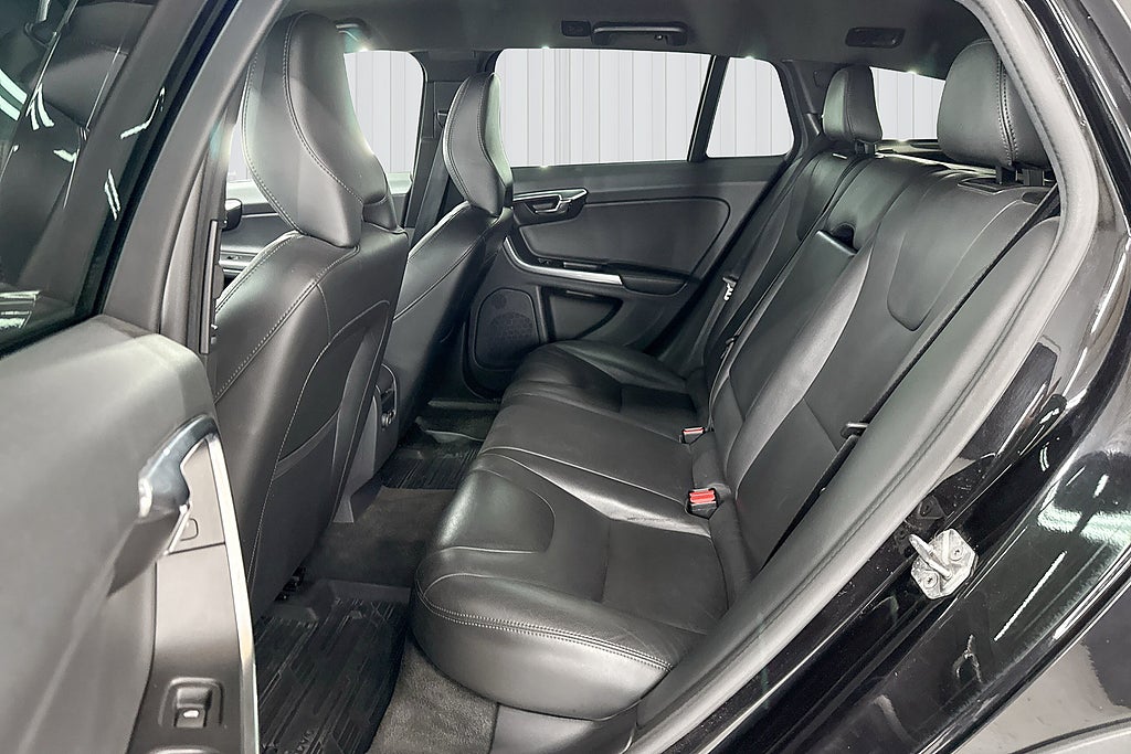 Volvo V60 Cross Country 2017