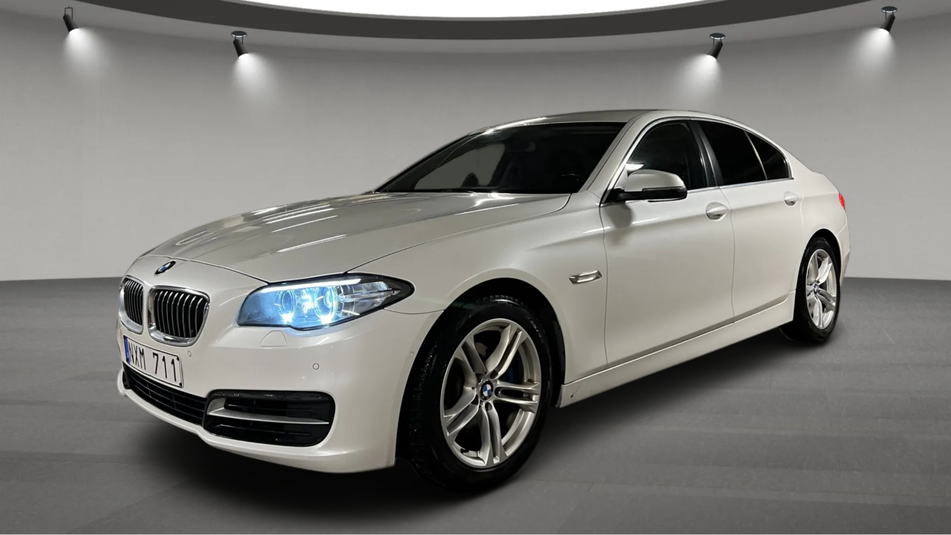 BMW 520 2014, bild 2/32